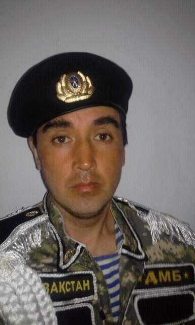  15637833  Nauryzbek, 47 ,    