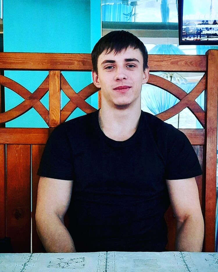  51512613  Alex, 32 ,    