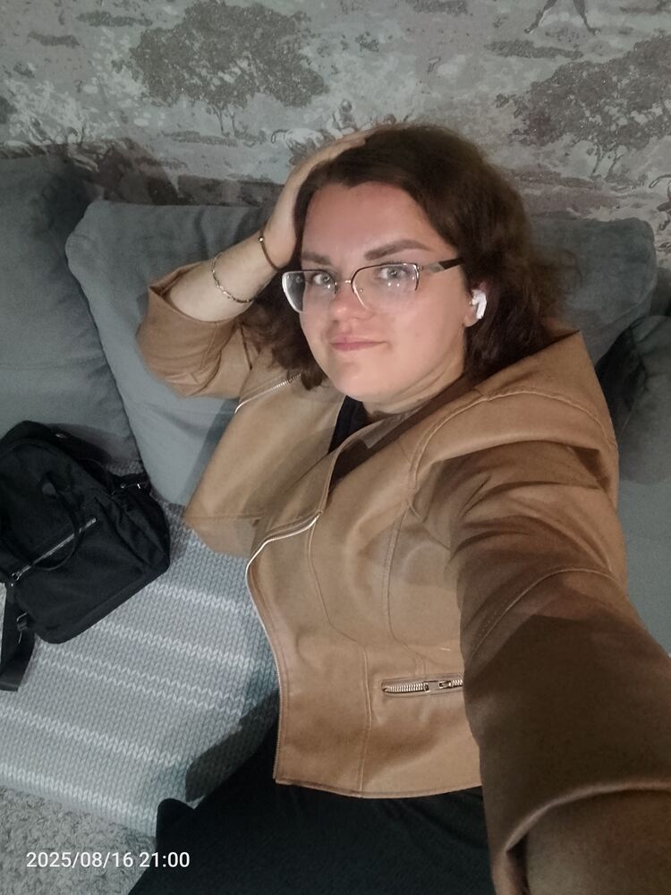  54562053  Anna, 39 ,    