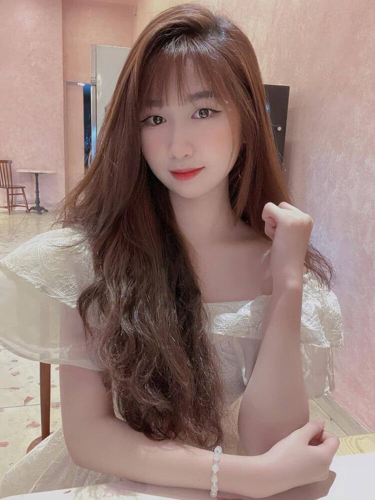  ,   Lynne, 25 ,   ,   
