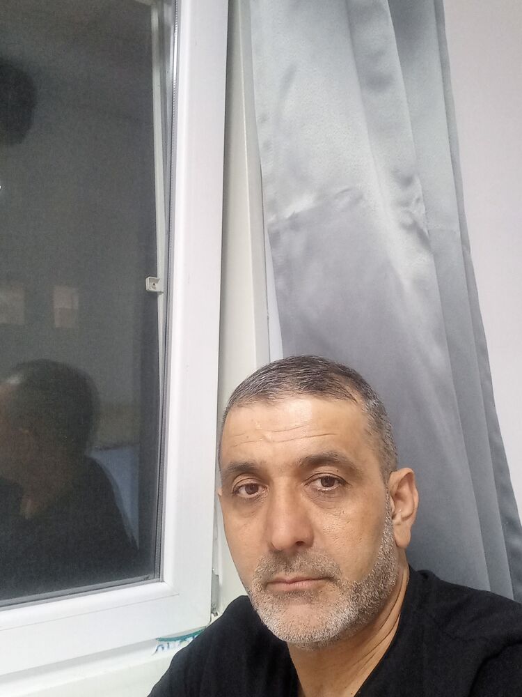  48335133  Hasan, 55 ,    