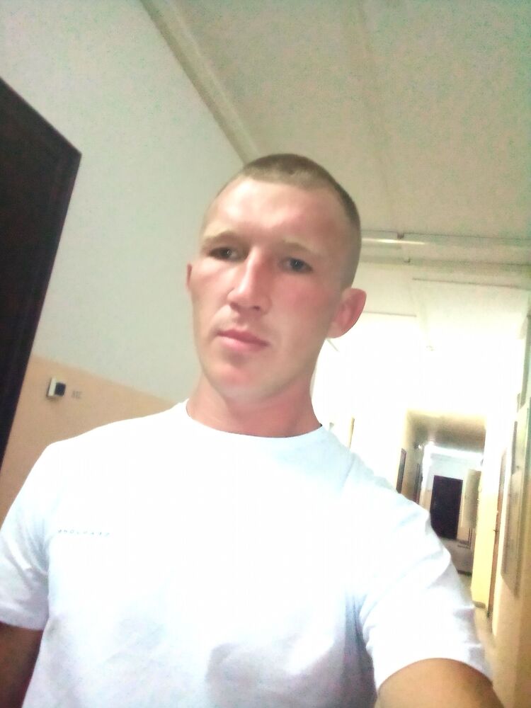  28404733  , 33 ,    