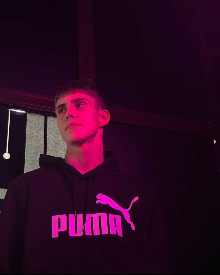 ���� 49827063 ����� ������, 19 ���, ���� ���������� � ������