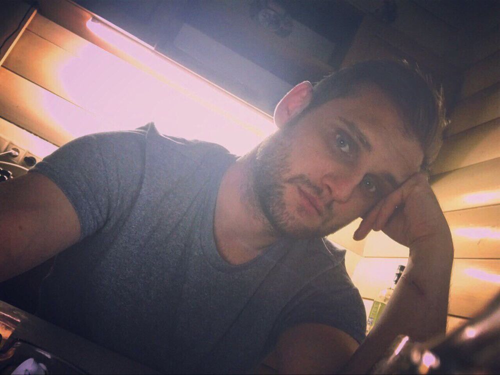  37748983  , 31 ,    -