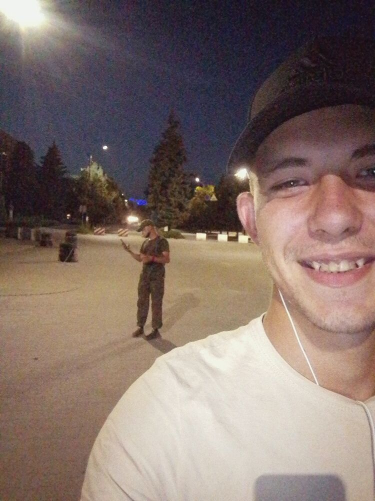 ,   Victor, 24 ,   ,   , c , 