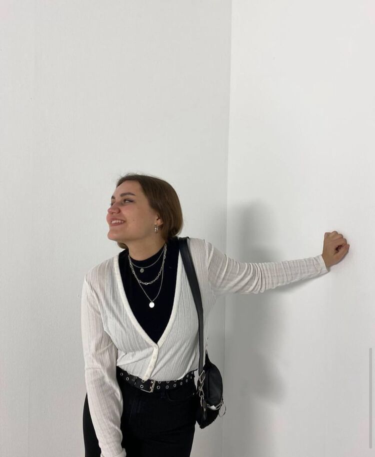  54780463  , 24 ,    -