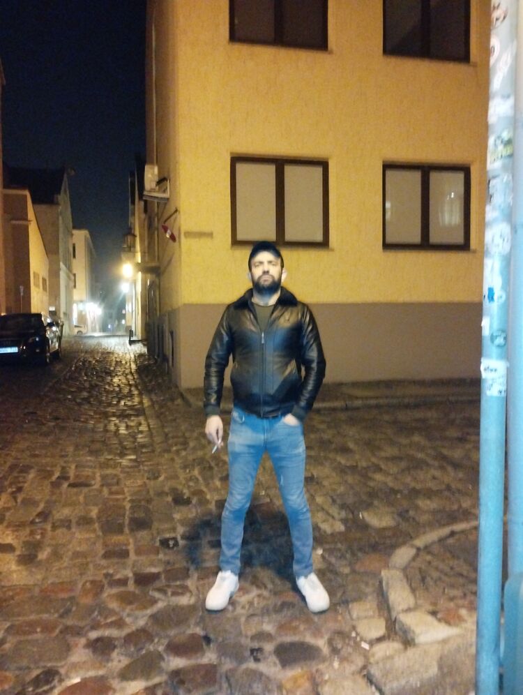  ,   Abdulla, 33 ,   ,   , c 