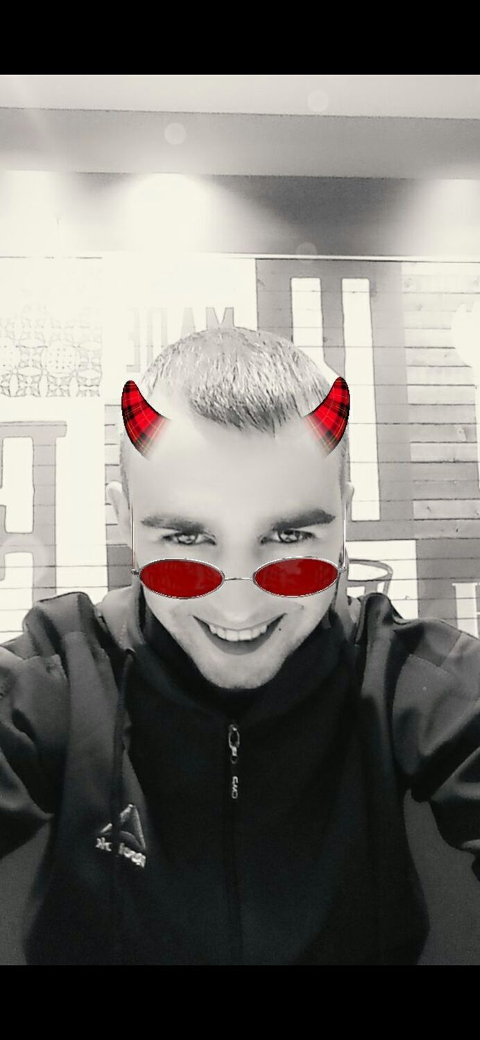  28842543  Vlad, 33 ,    