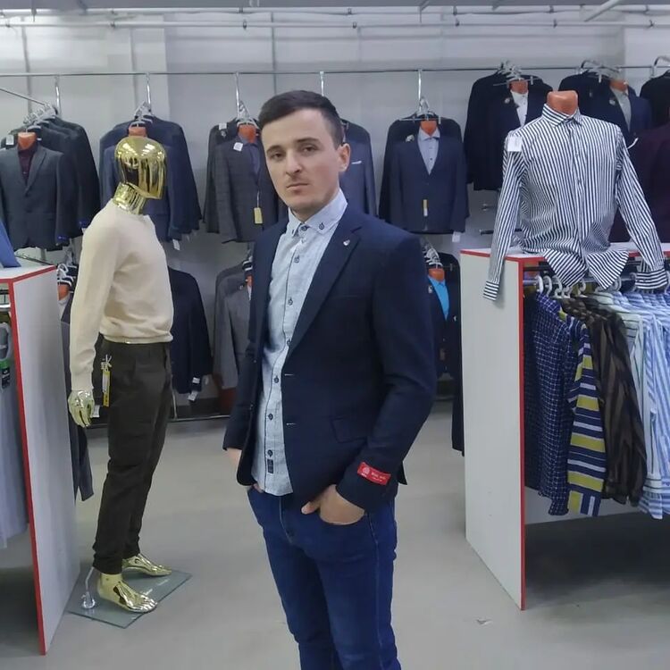  44039043  Amir, 27 ,    