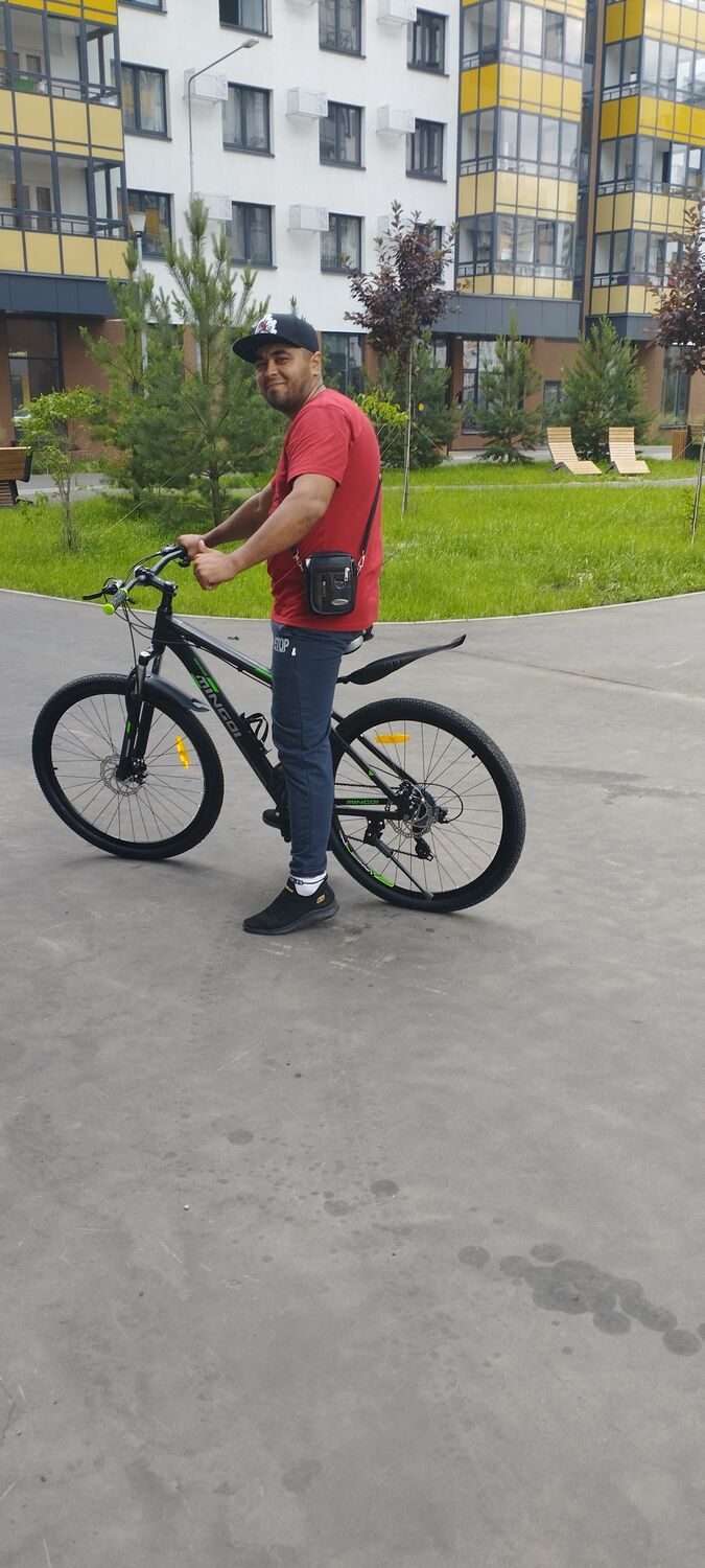  28419683  Faris, 38 ,    