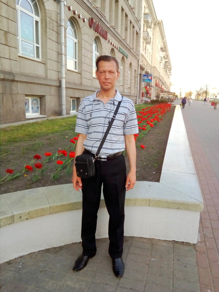  12366763  Yuriy, 51 ,    