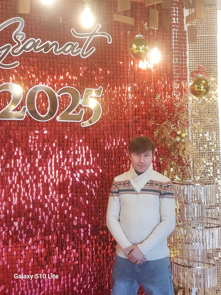  53707463  Petr, 38 ,    