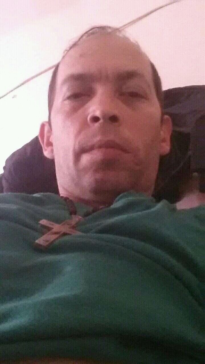  23938713  Miroslav, 49 ,    