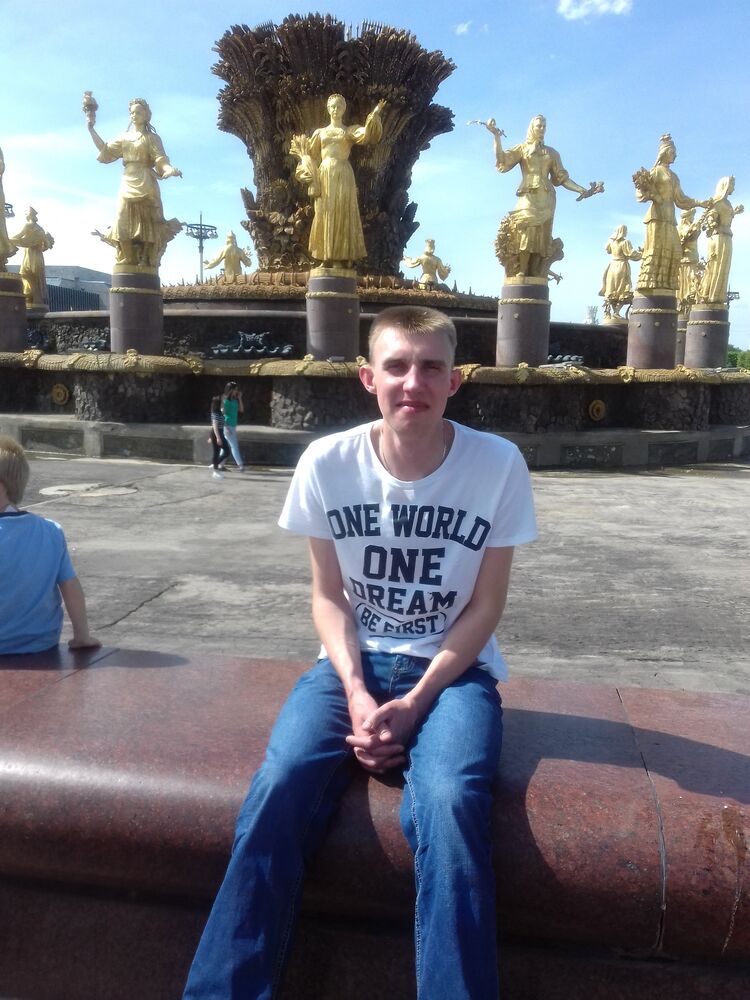  41470243  Kirill, 32 ,    