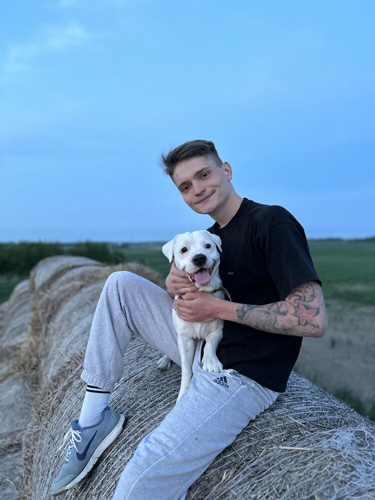  ,   Oleg, 26 ,   