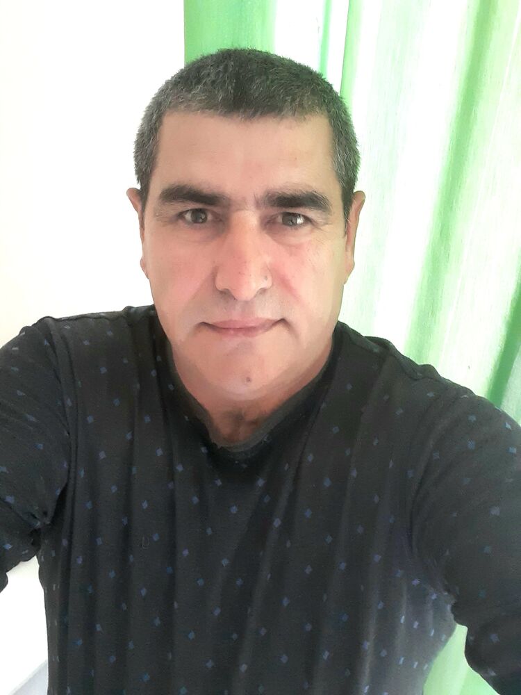  51195293  Akif, 50 ,    
