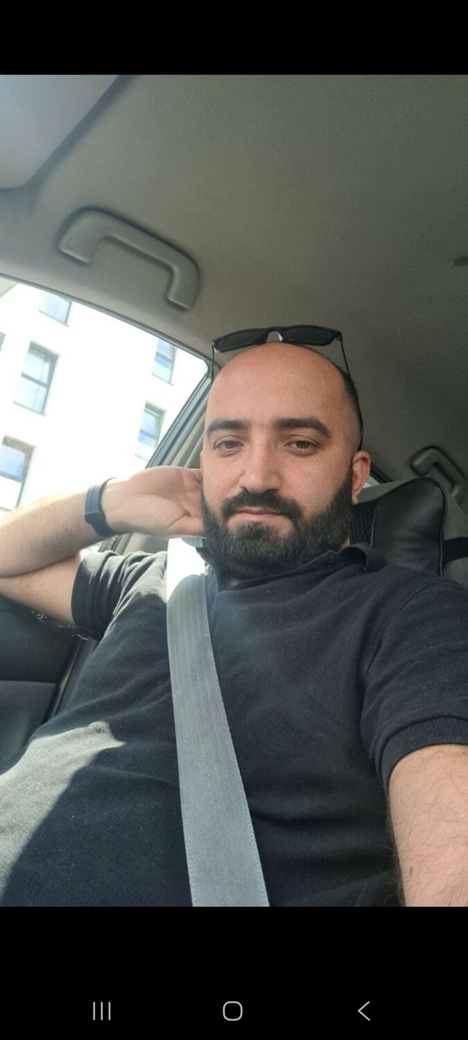  53889733  Farid, 30 ,    