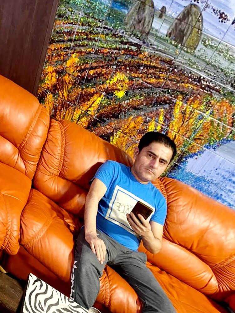  44711193  Shokir, 39 ,    