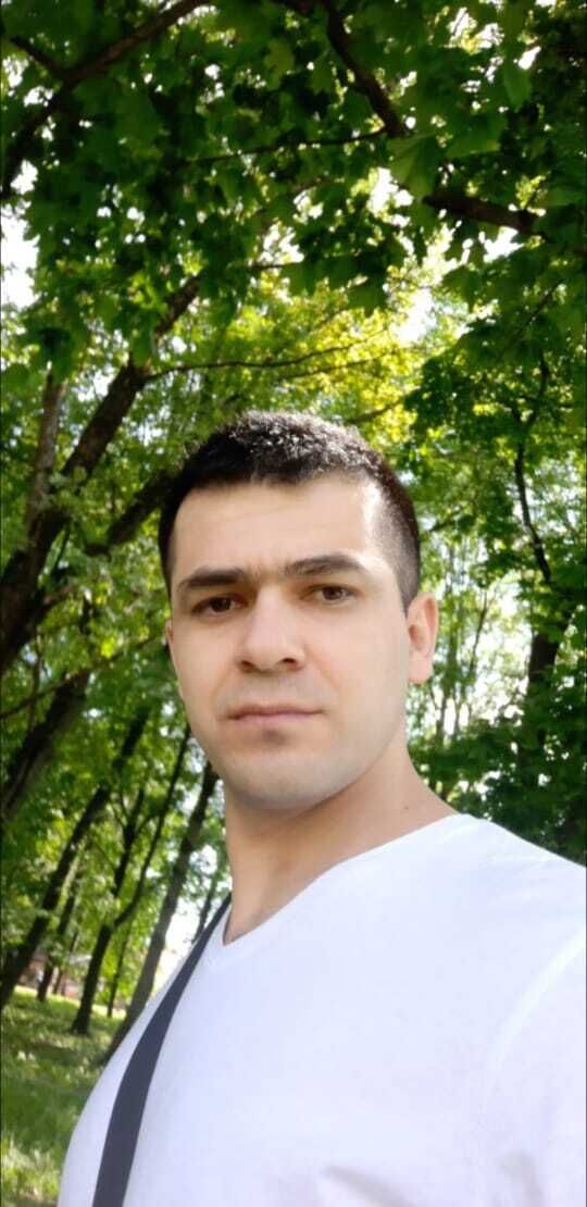  44571123  Emil, 36 ,    