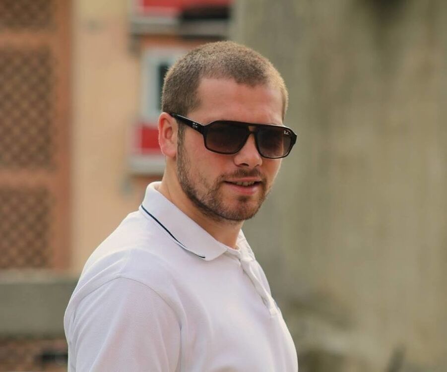 ���������� �������, ���� ������� Smiling king, 37 ���, ������������ ��� ������