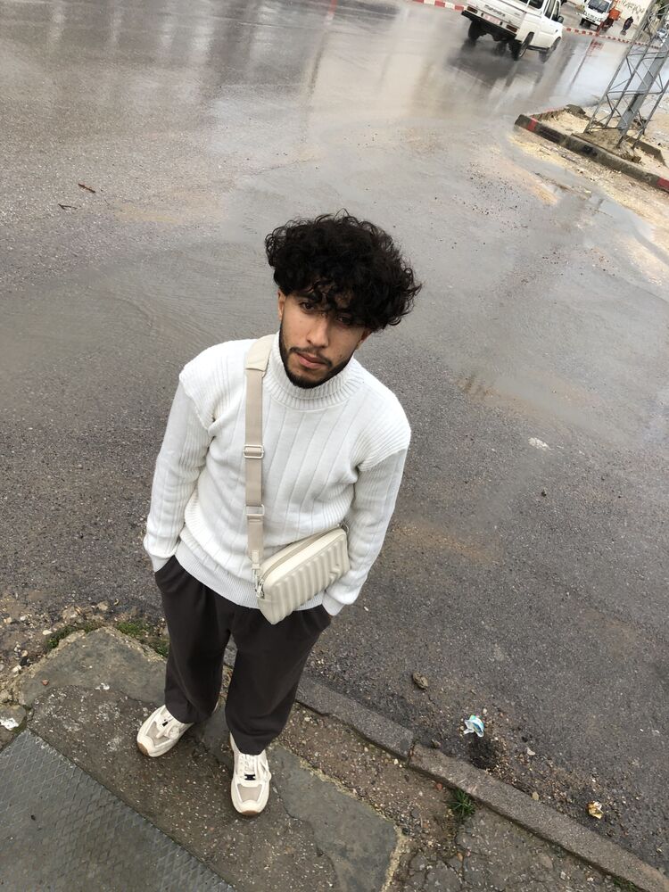  50690803  , 24 ,    