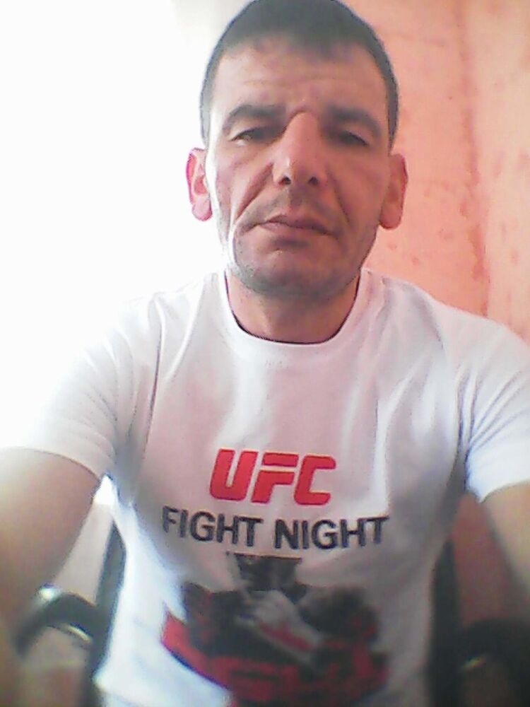  18593523  Artash, 49 ,    