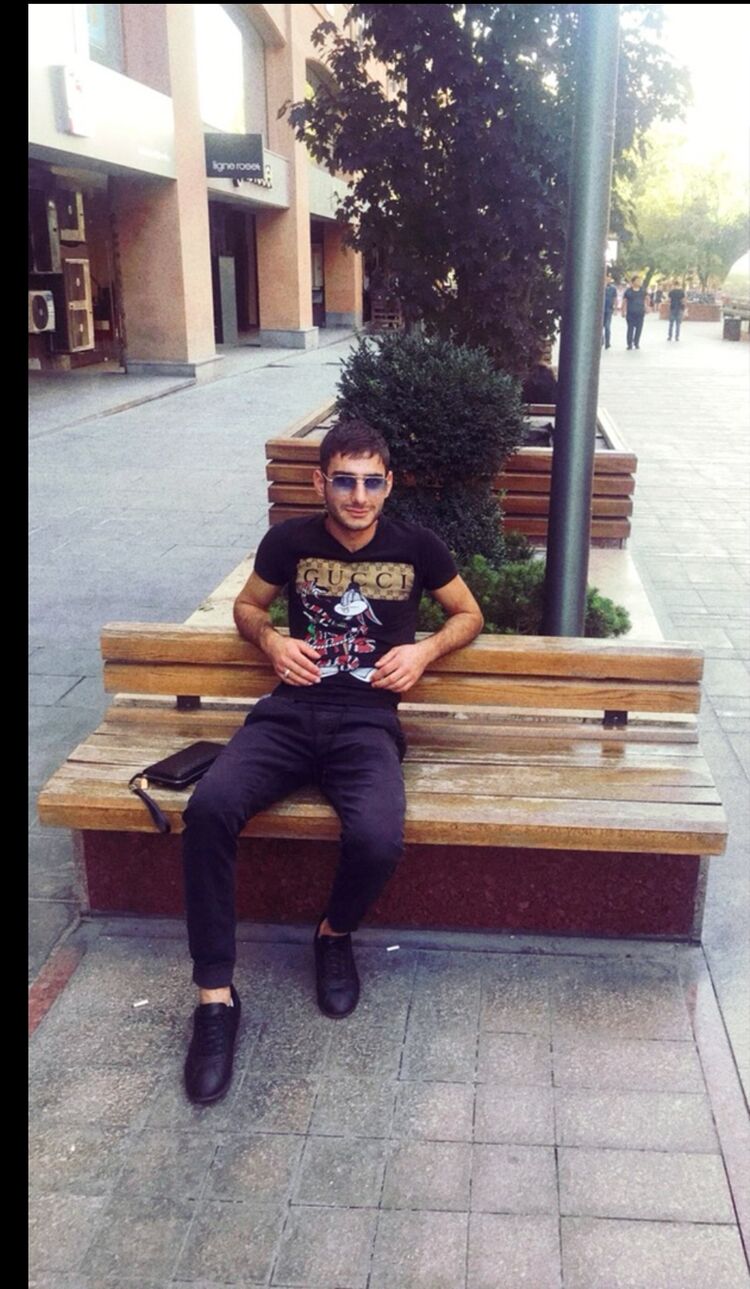  ,   Razmik, 28 ,   ,   