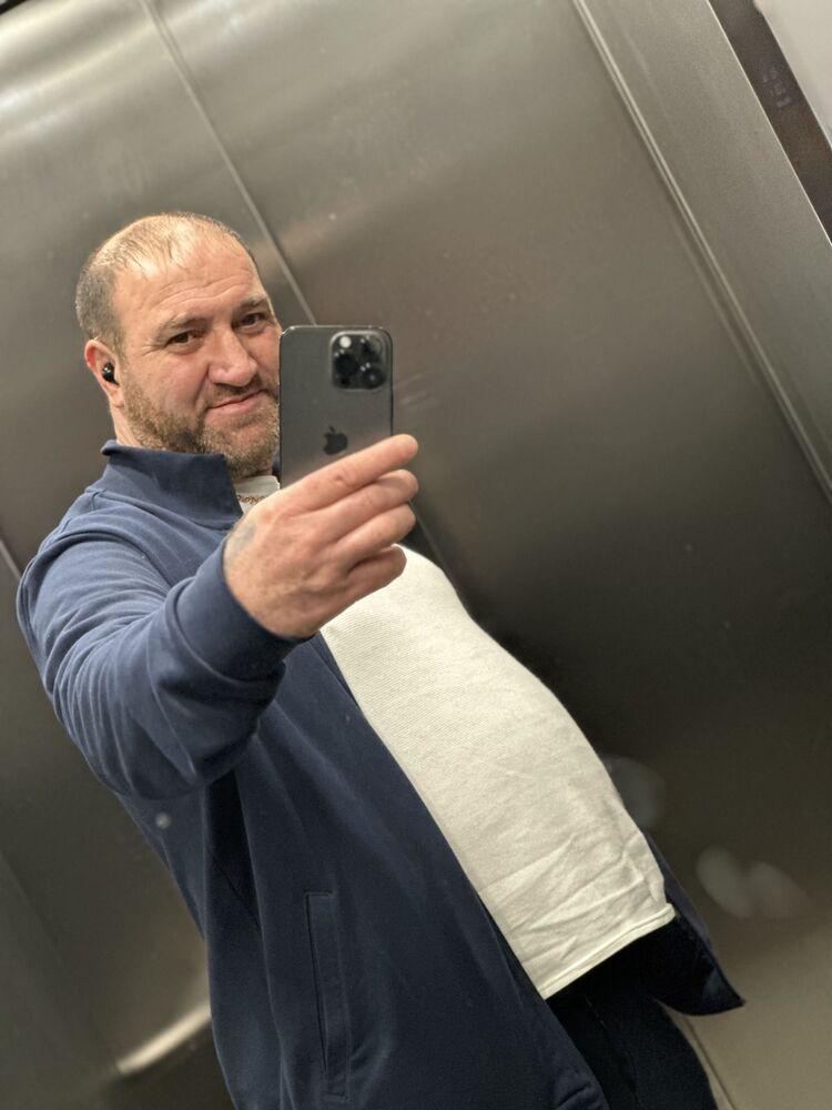  48417143  Ruslan, 41 ,    