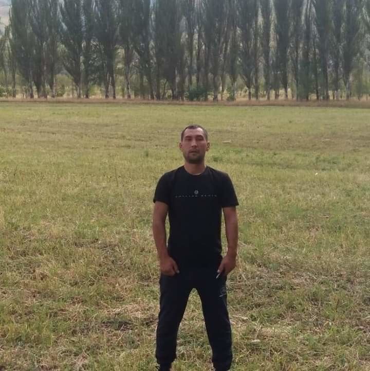  18566793  , 37 ,    