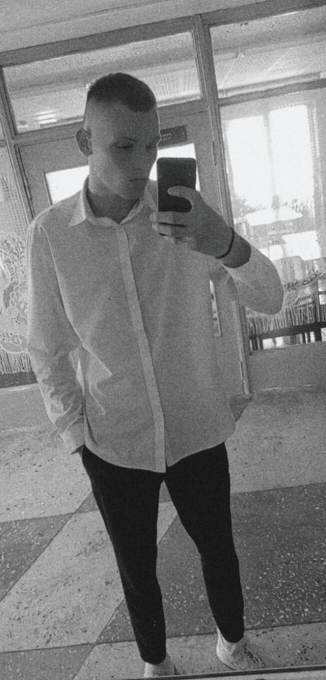  ,   Anton, 22 ,   ,   