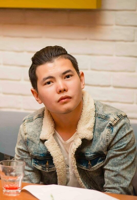  18397153  Akni, 31 ,    