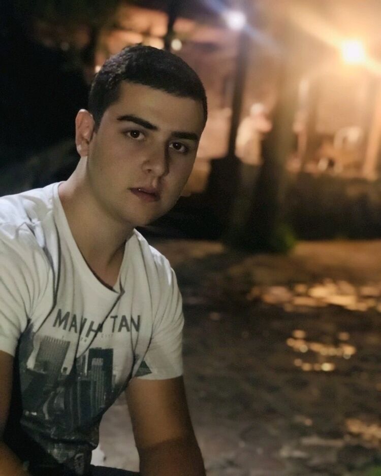  ,   Armen, 28 ,   ,   , c 