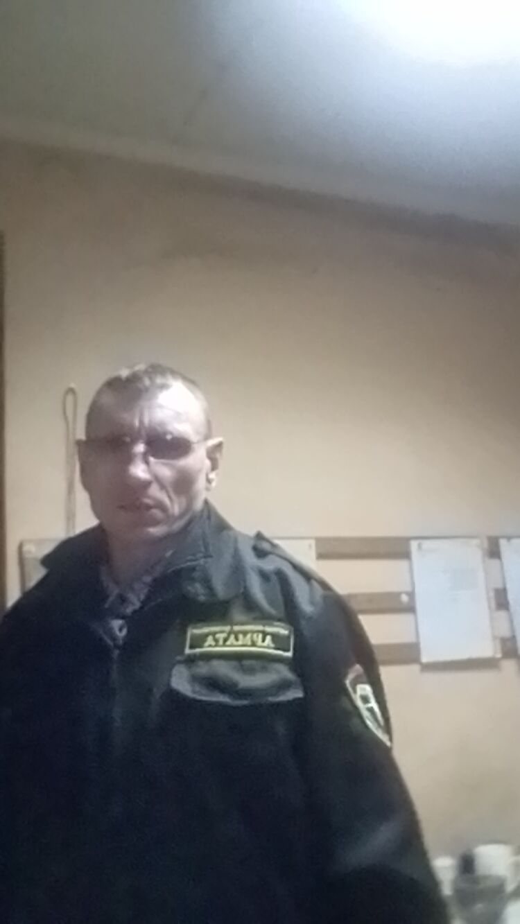  42044813  , 51 ,    