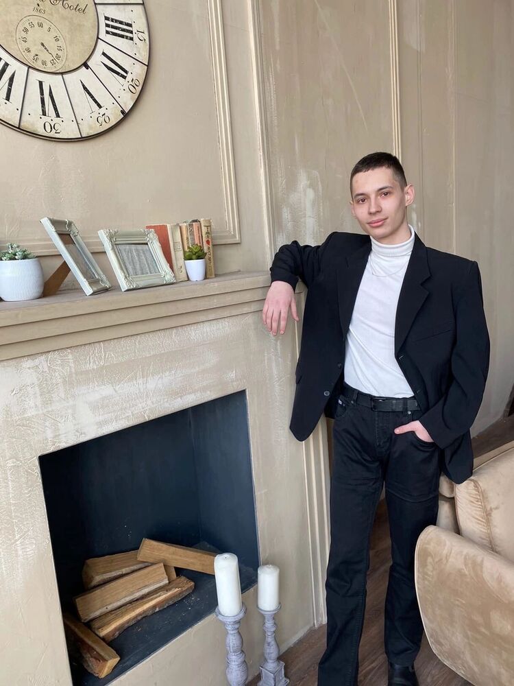  38222853  , 21 ,    -