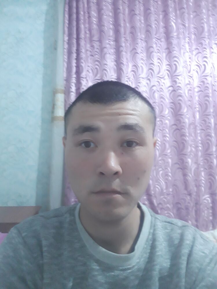  46534953  Akezhan, 26 ,    