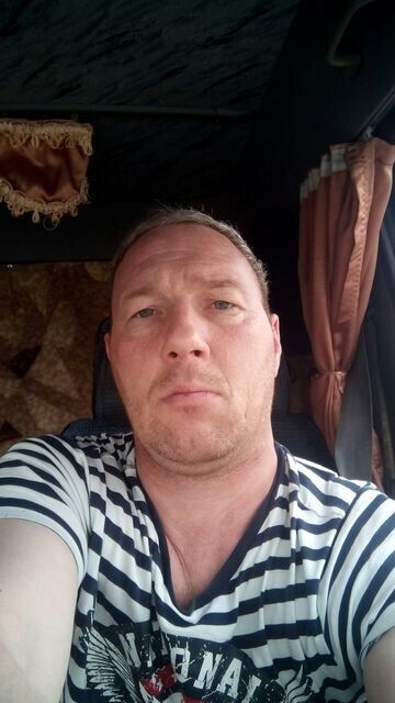  28833433  Mikhail, 43 ,    