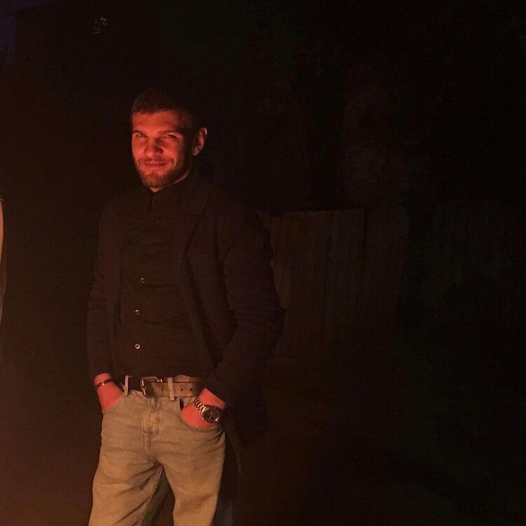  18607863  Vanka, 35 ,    