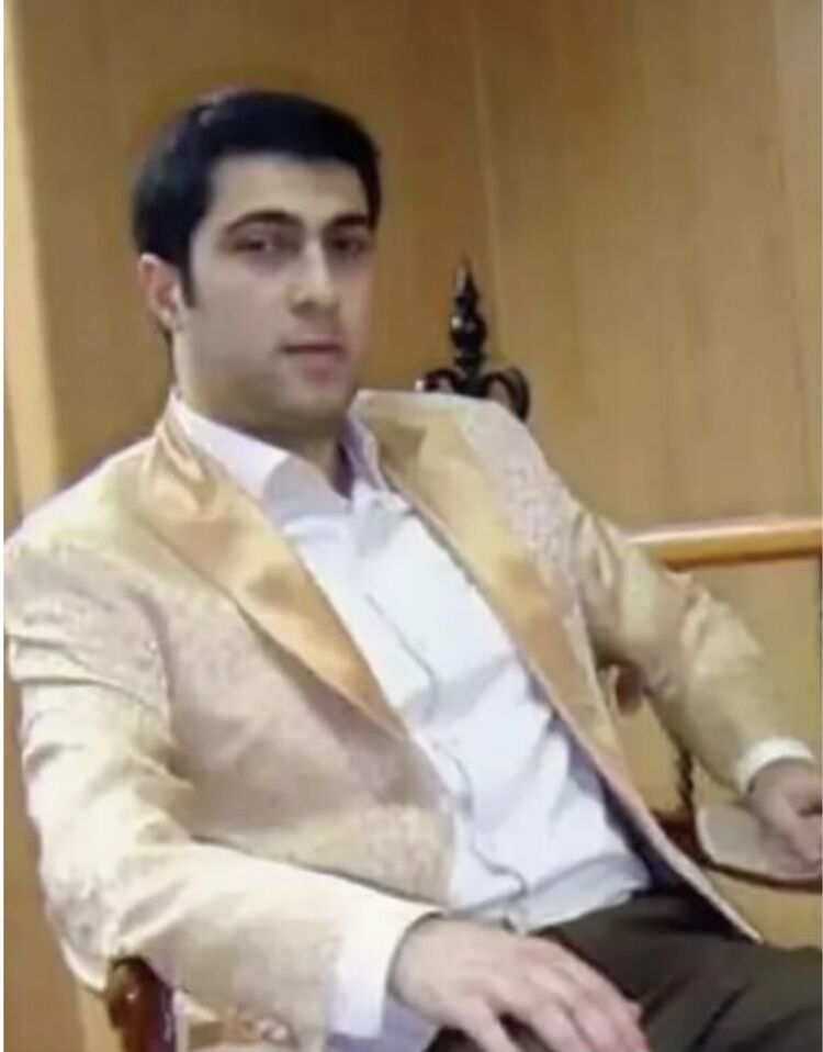  50035803  Vlad, 41 ,    