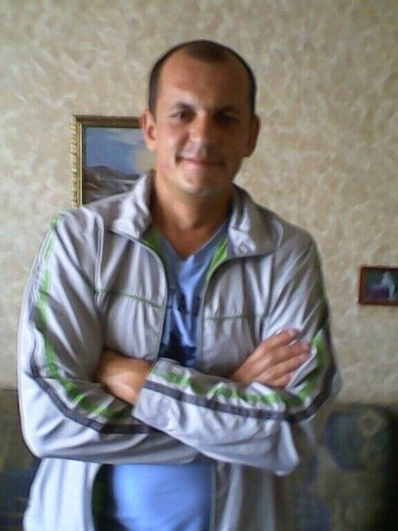  31331353  Pawel, 42 ,    