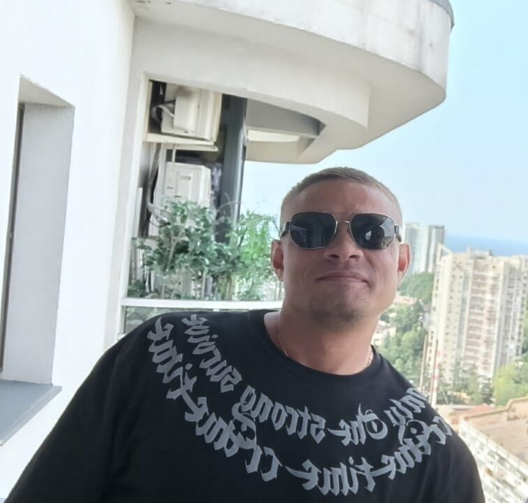  44904533  , 42 ,    