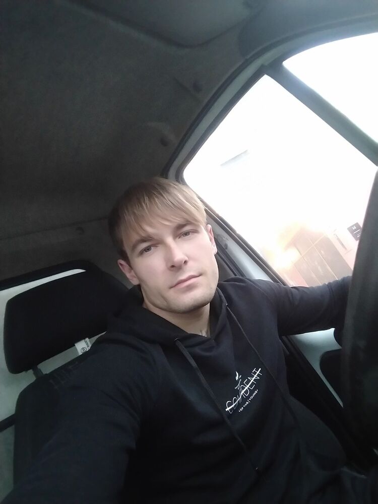  18756203  Taz, 31 ,    