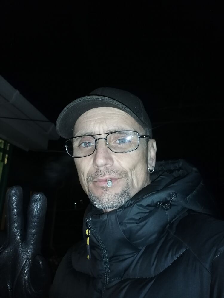  40938213  Alex, 48 ,    