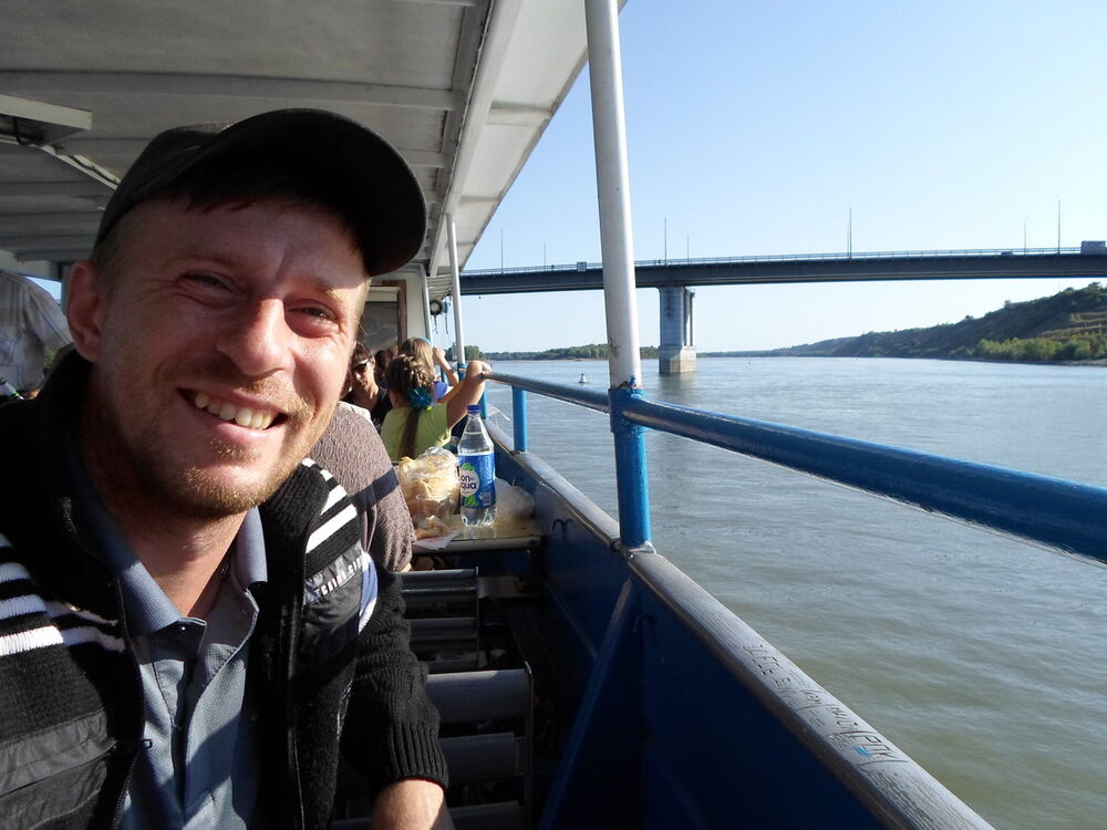  ,   Alex, 42 ,   