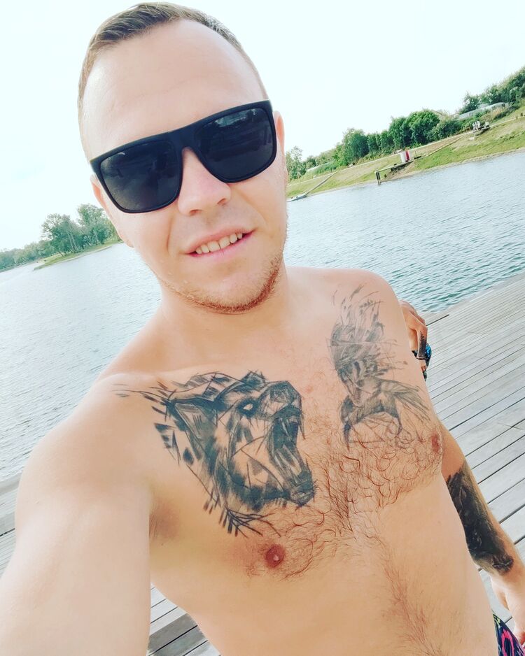  36781123  Andrey, 28 ,    