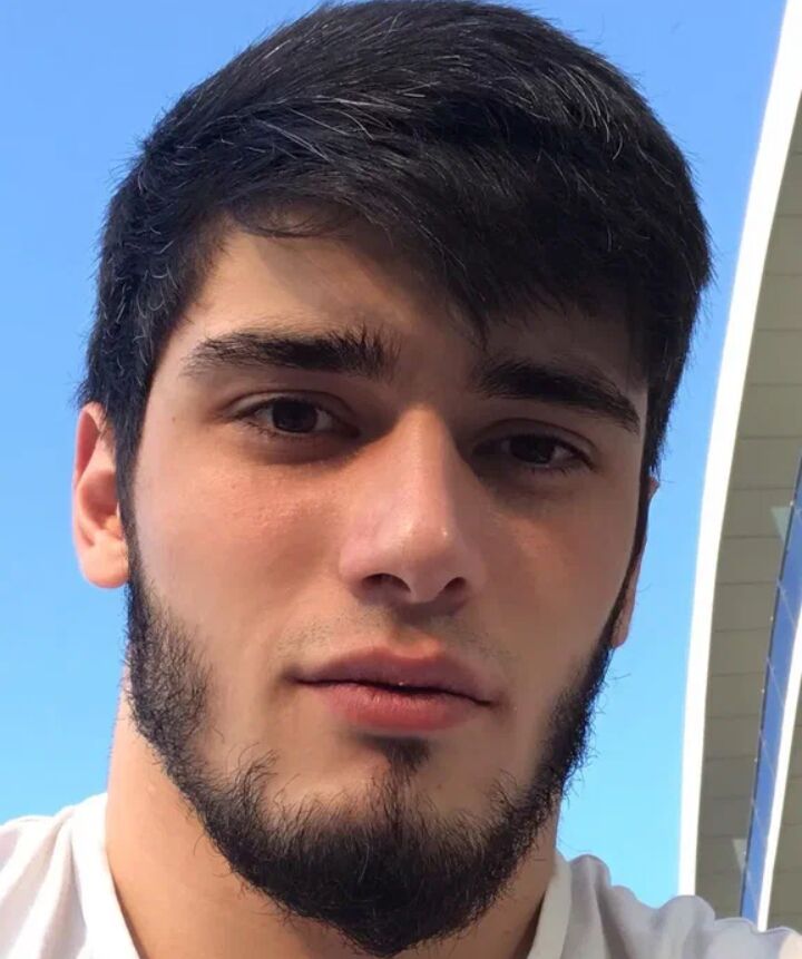  39613473  , 28 ,    -