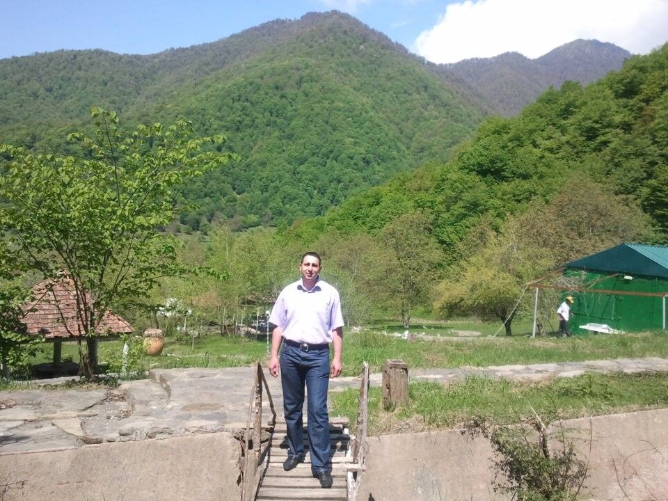  4426933  Vuqar, 40 ,    