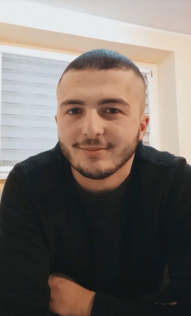 ���� 31230103 ����� Demna, 24 ����, ���� ���������� � �������