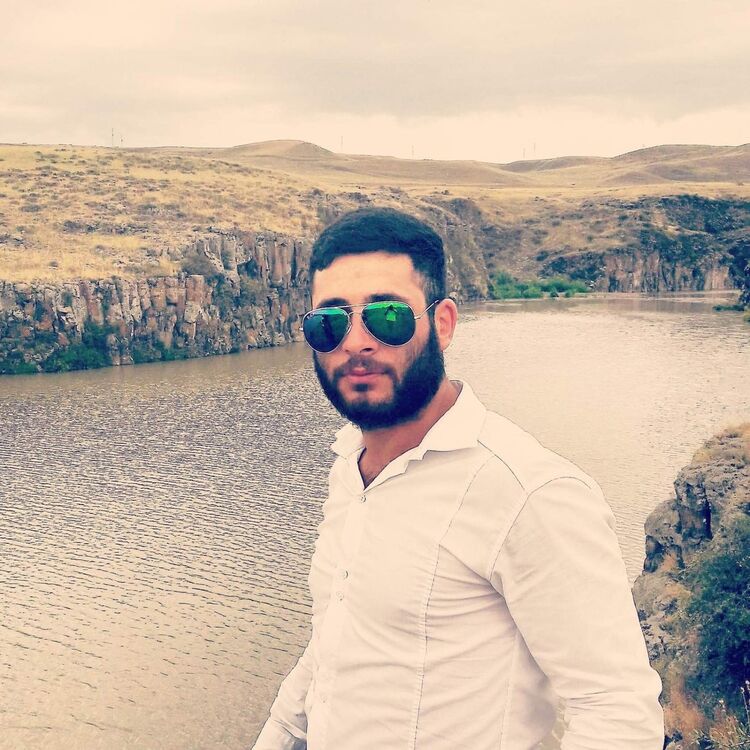 ,   Narek, 32 ,   ,   , c 