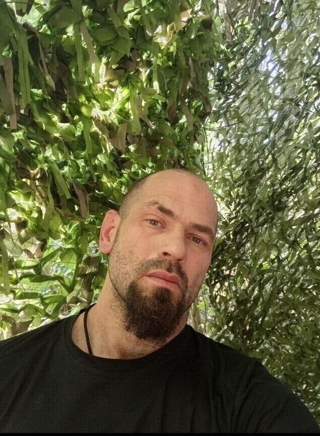  54532863  Pavel, 40 ,    