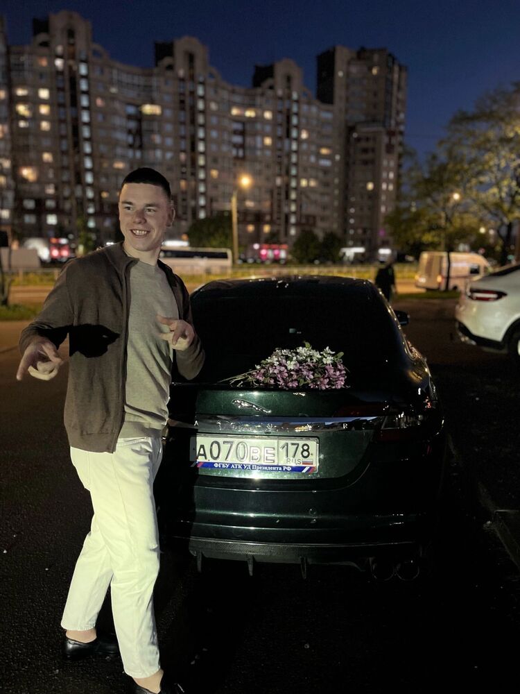  43383083  , 24 ,    -